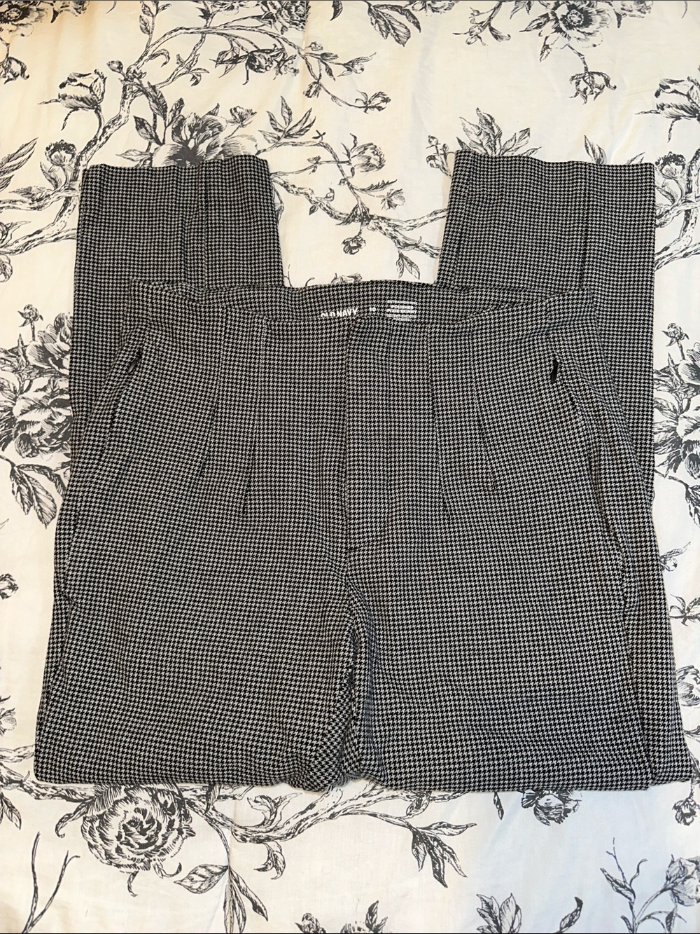 Old Navy Black and White High Rise Dress Pants